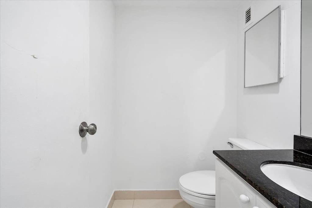 Beachfront 2 Bedroom At Tides Hollywood 8Th Floor 외부 사진