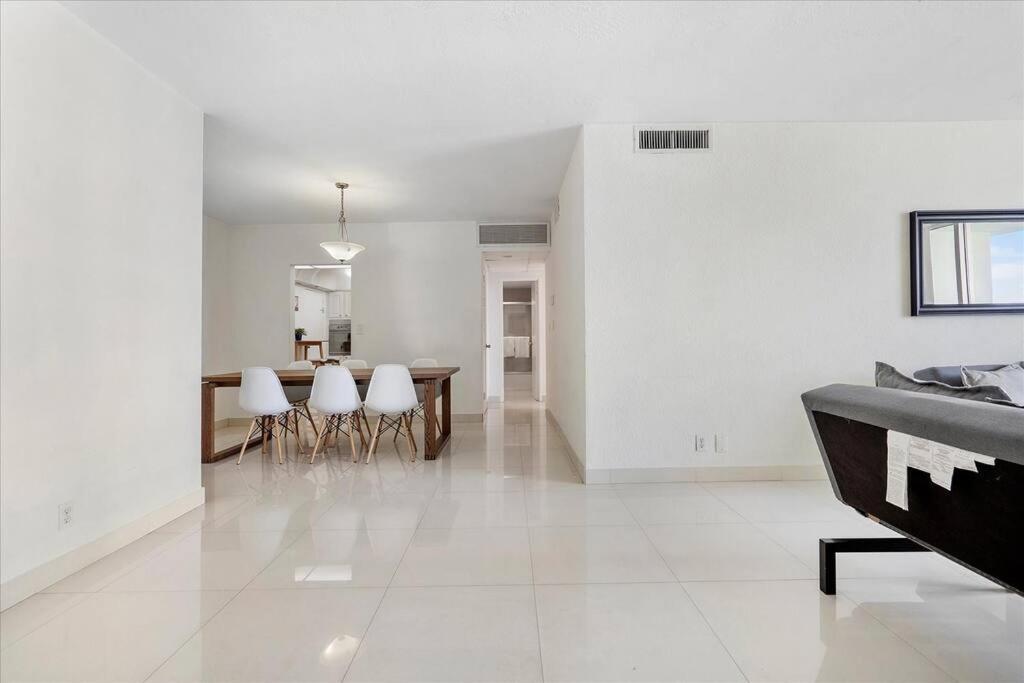 Beachfront 2 Bedroom At Tides Hollywood 8Th Floor 외부 사진