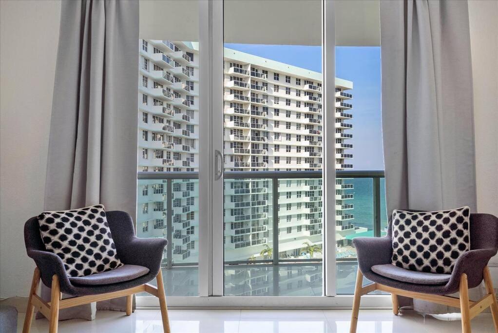 Beachfront 2 Bedroom At Tides Hollywood 8Th Floor 외부 사진